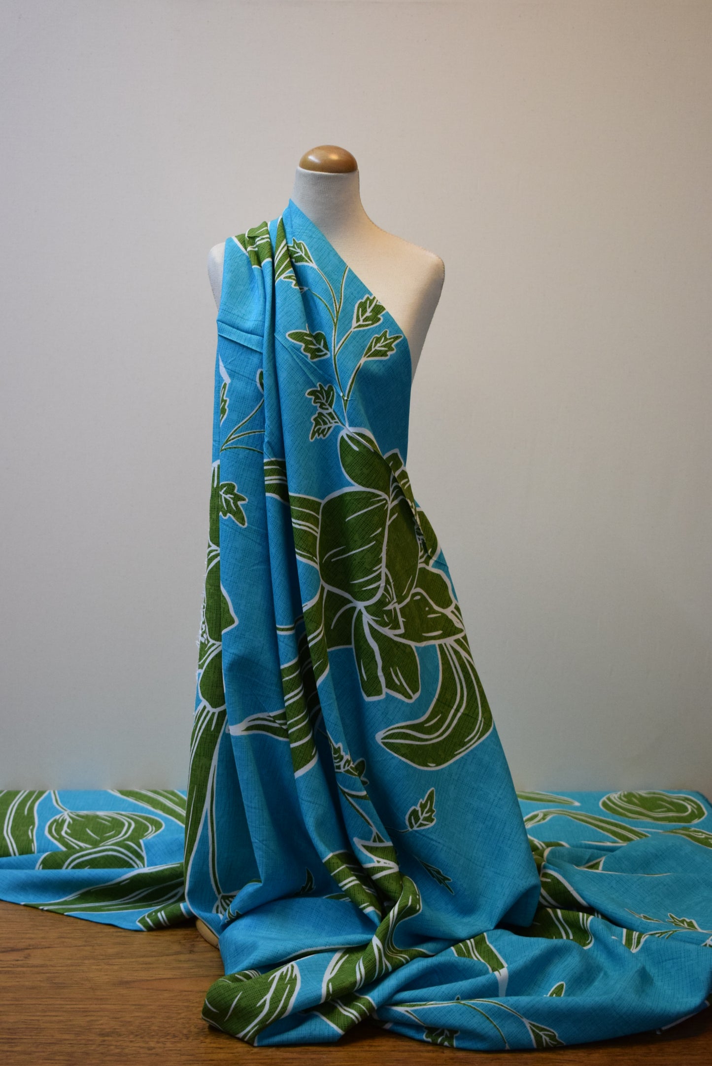 'Tonga' Turquoise/Leaf