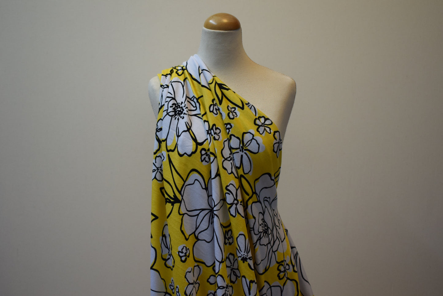 'Outline' Floral Jersey - Yellow