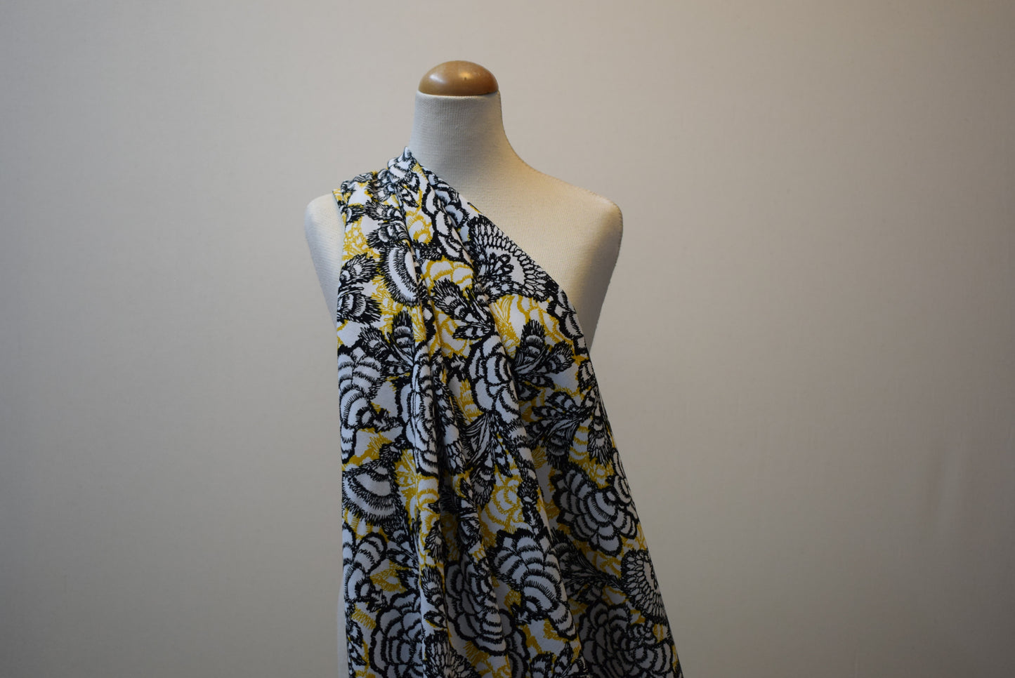 'Fiona' challis - gold