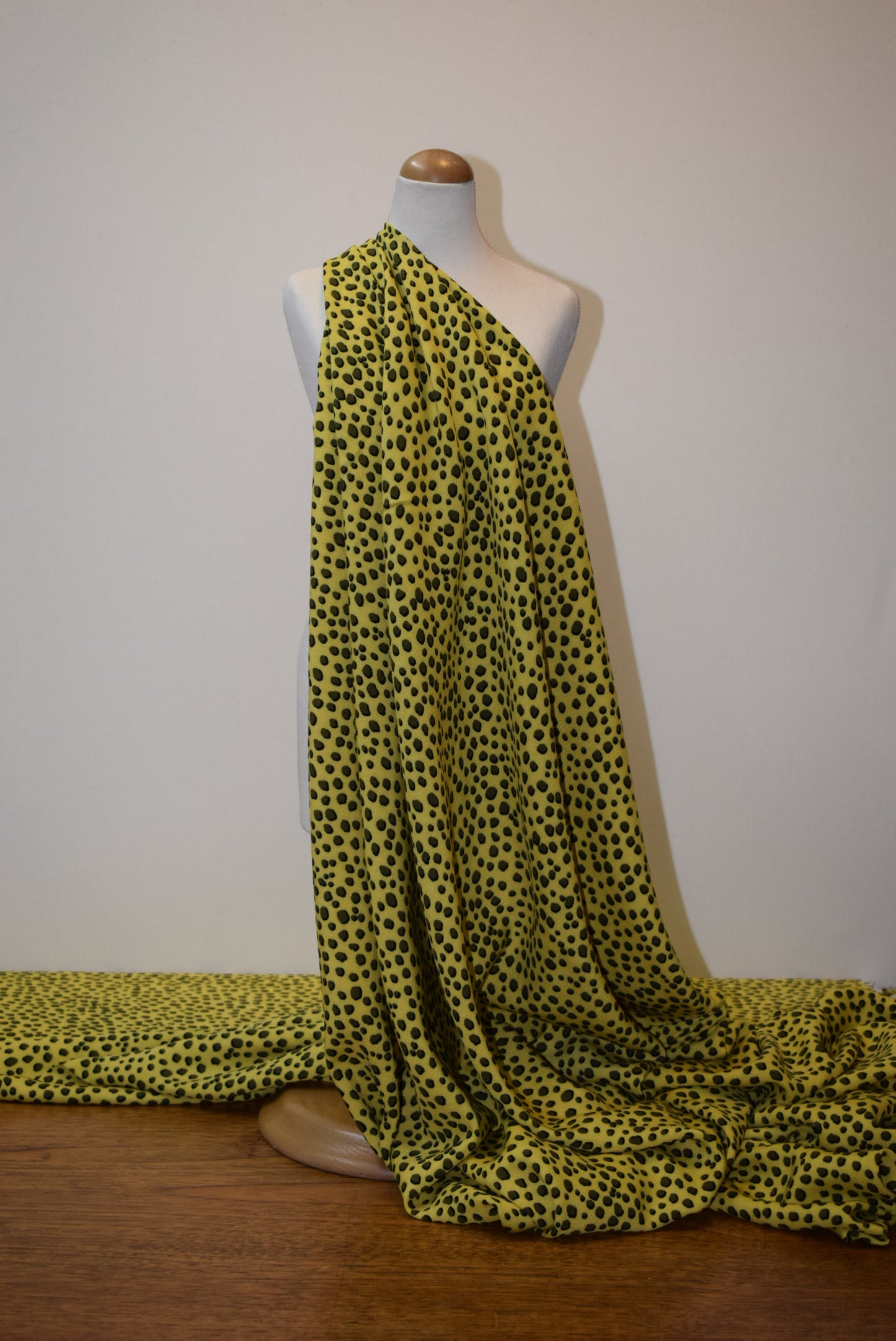 'Double Dot' challis print - gold