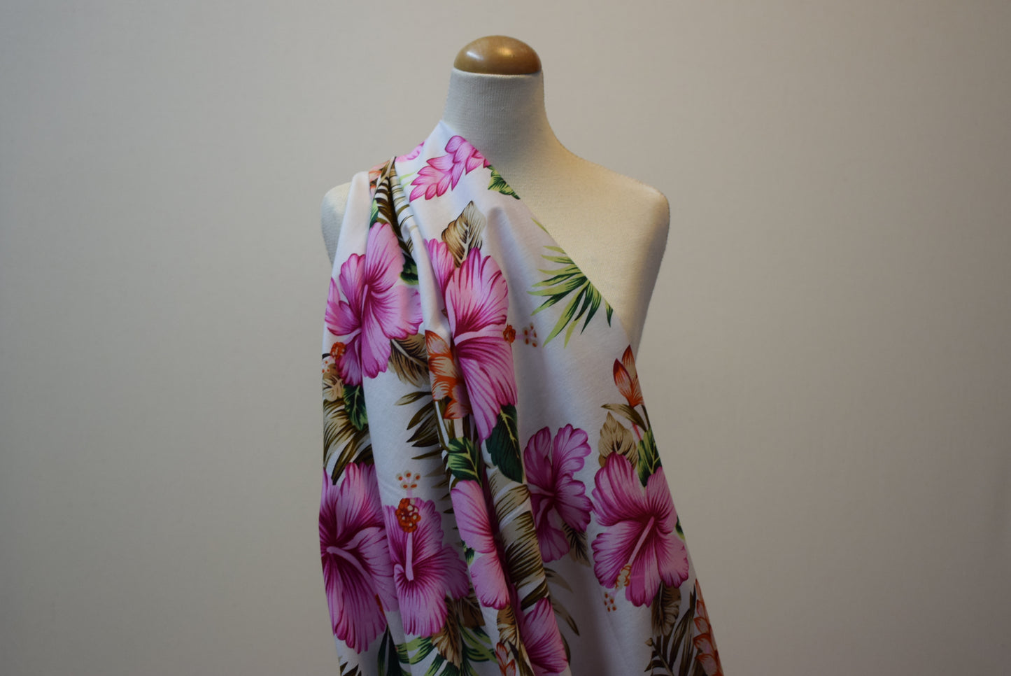 'Hibiscus' white