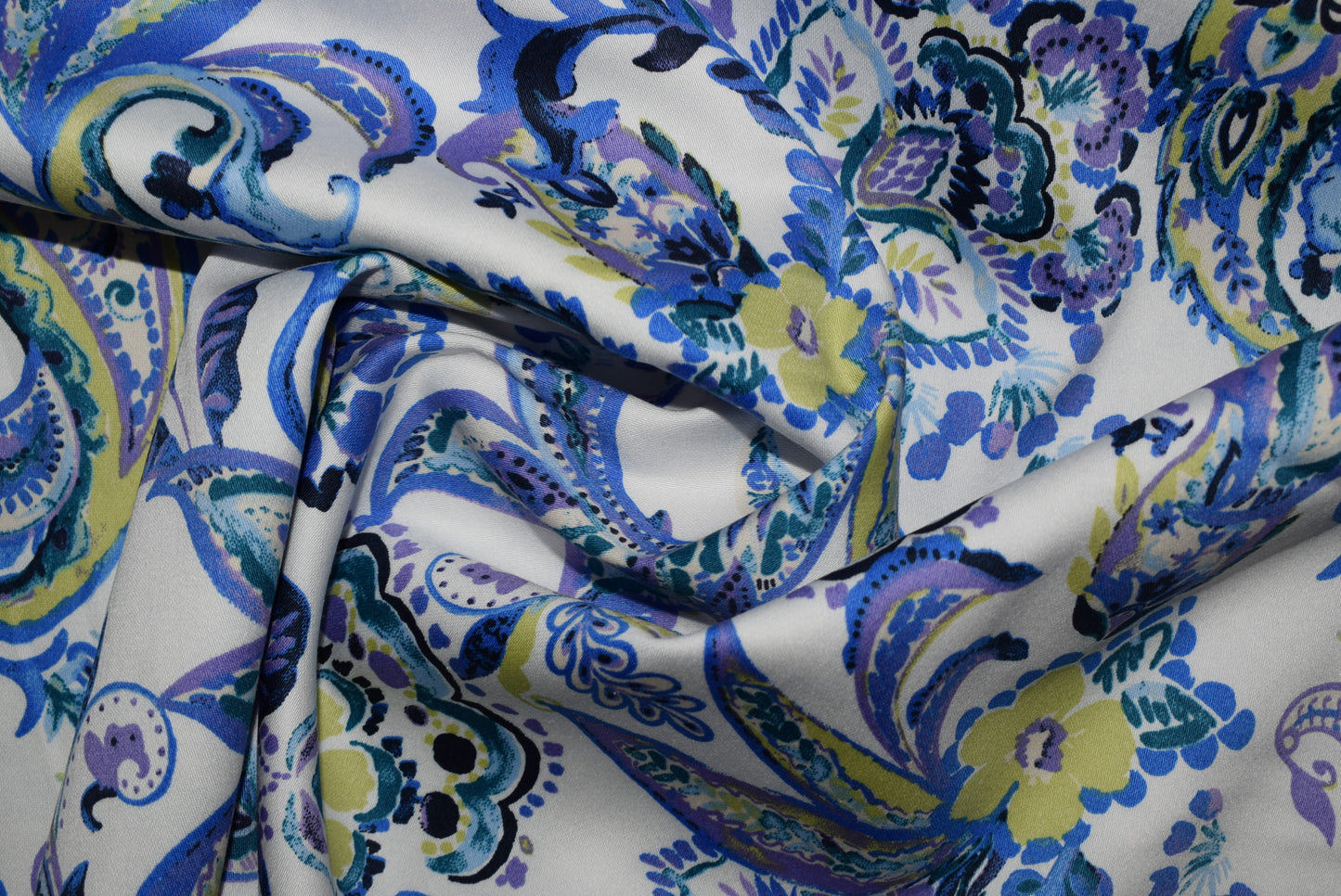 Sateen - lilac paisley