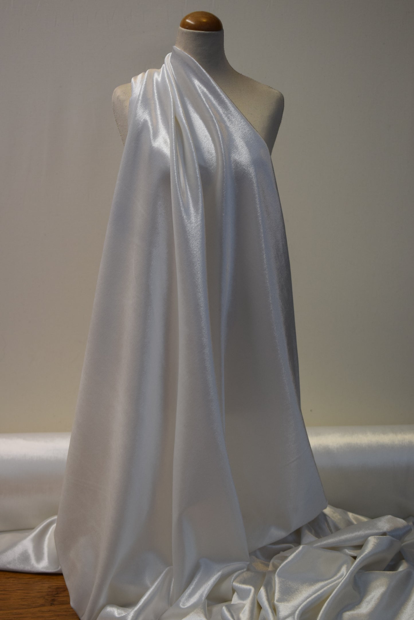 Panné Velour De Luxe - Ivory