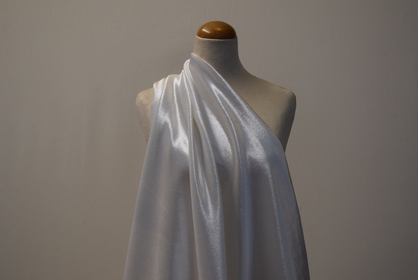 Panné Velour De Luxe - Ivory