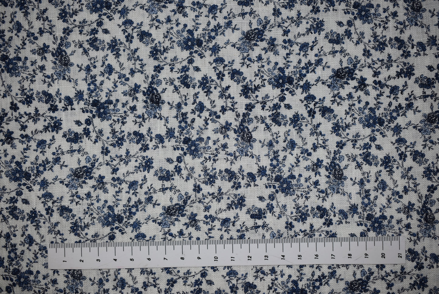 'Delft' Print Small Flower