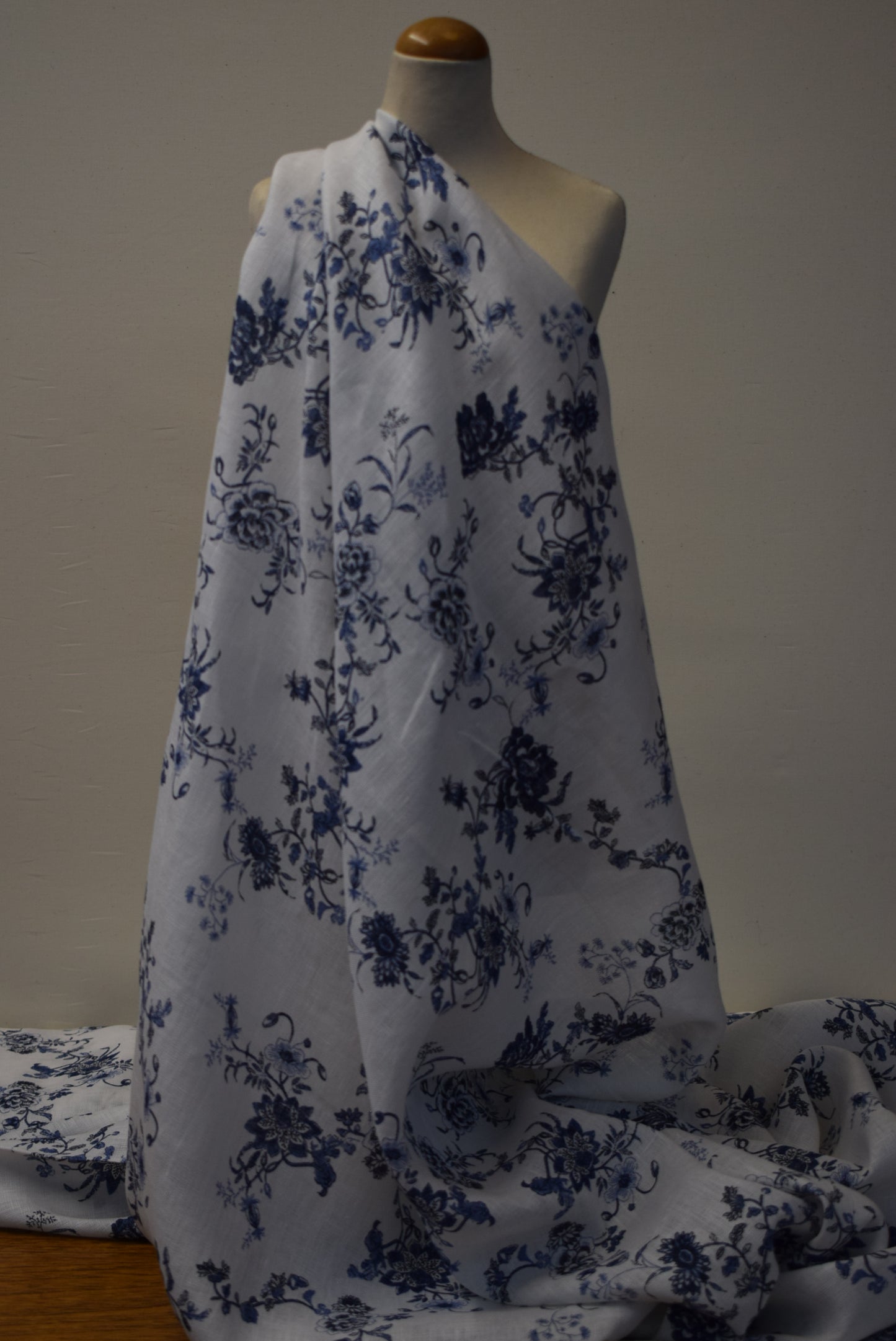 'Delft' Print - Large Flower