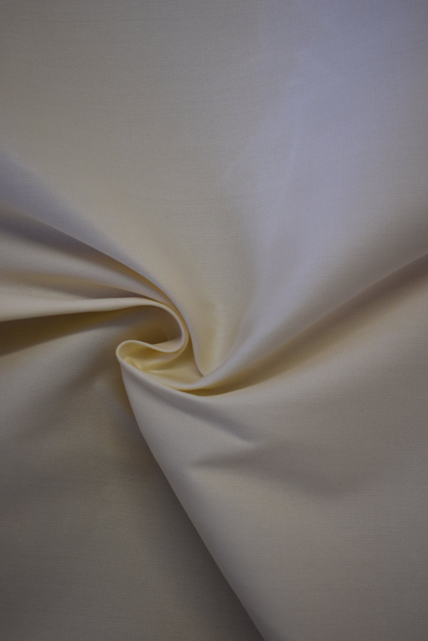 Silk Foundation 'Coutil' - Cream