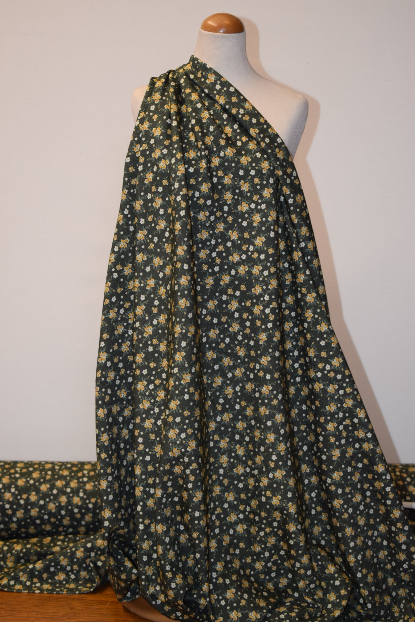 Mini Gold Floral On Bottle Jersey
