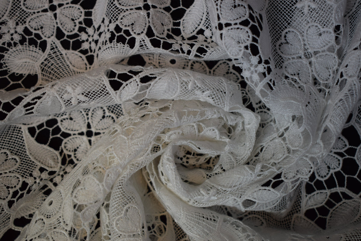 Single Flounce Four-Leaf Single Flounce Guipure Lace - Ivory – Anglian Fashion Fabrics