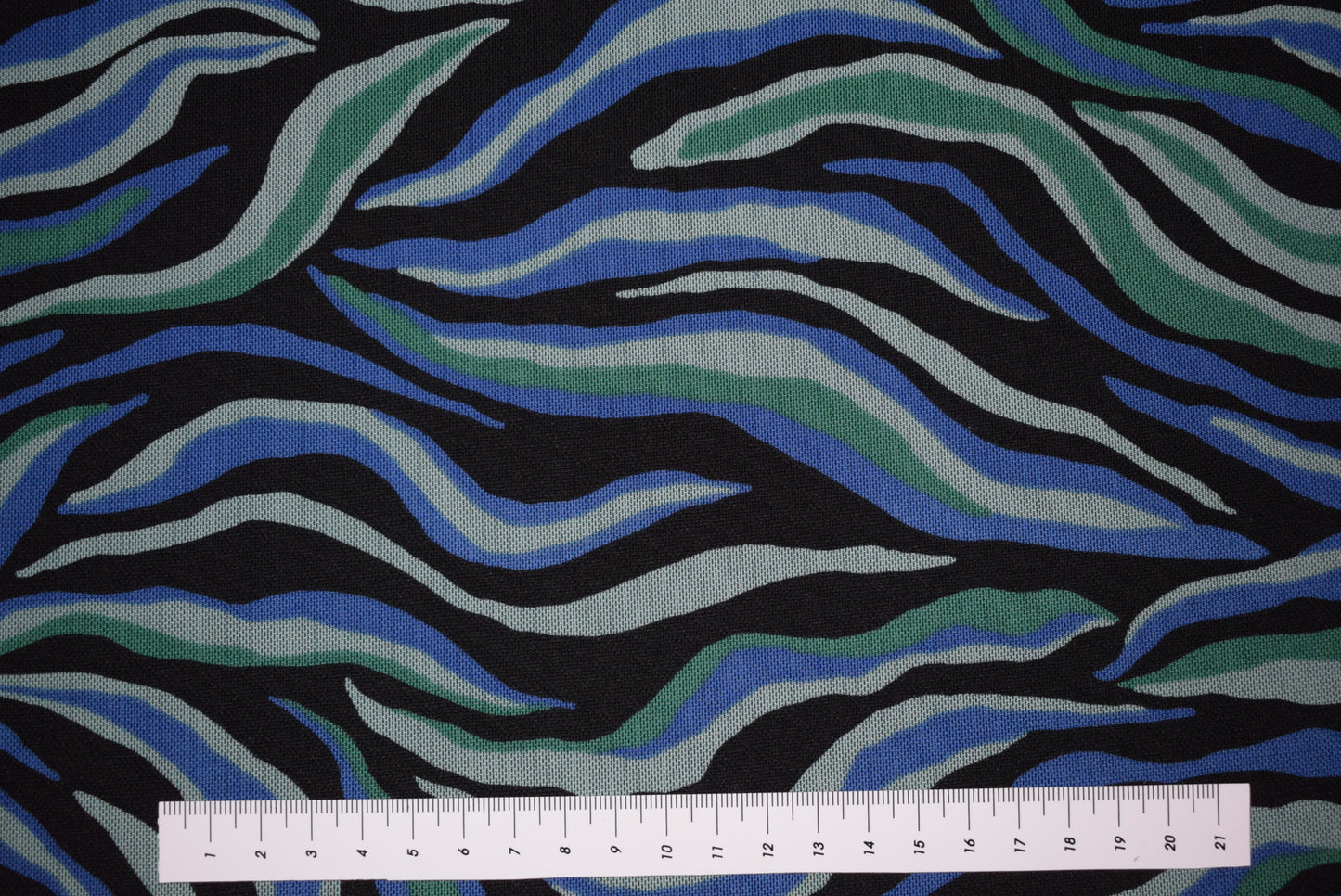 'Waves' Mesh Print