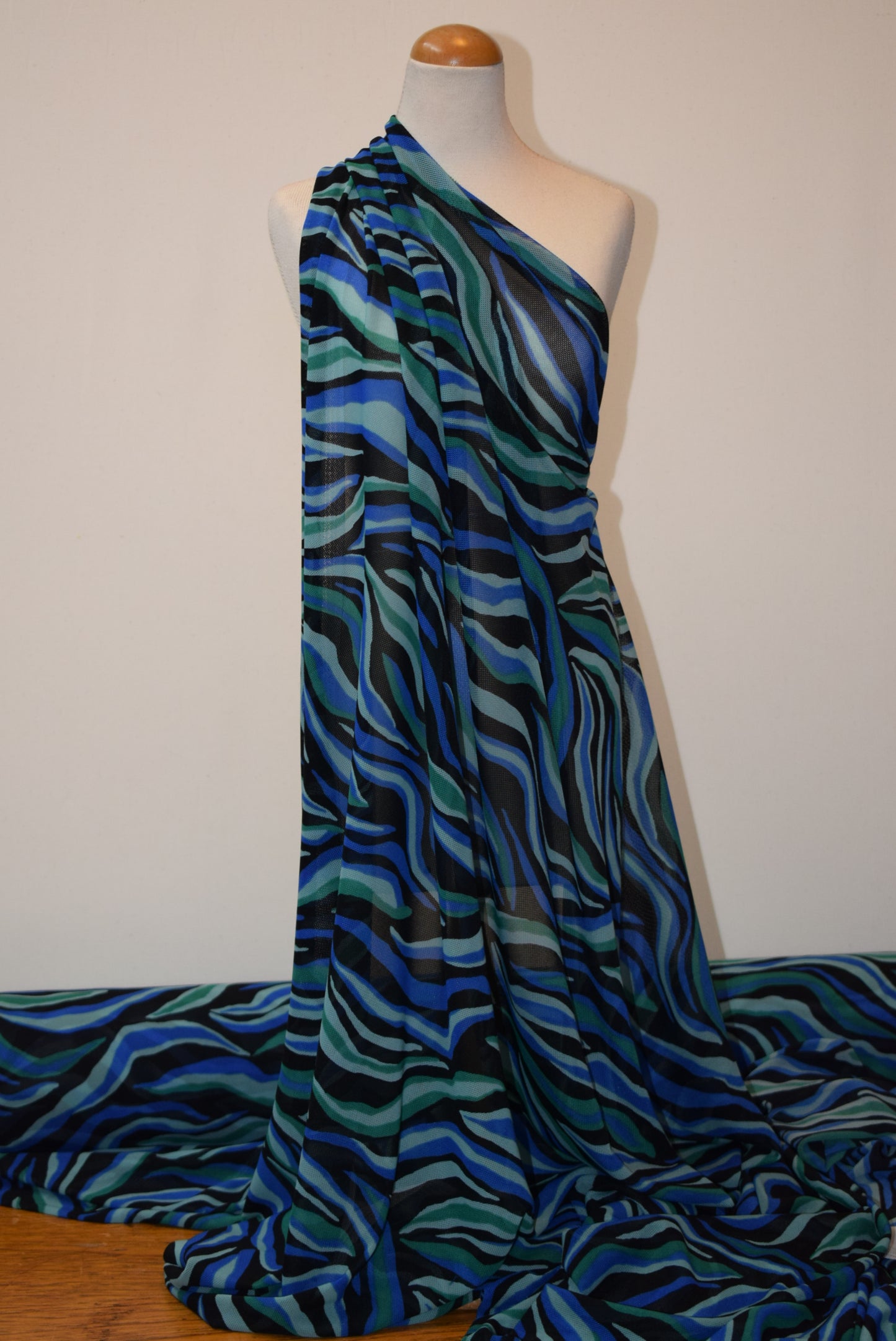 'Waves' Mesh Print