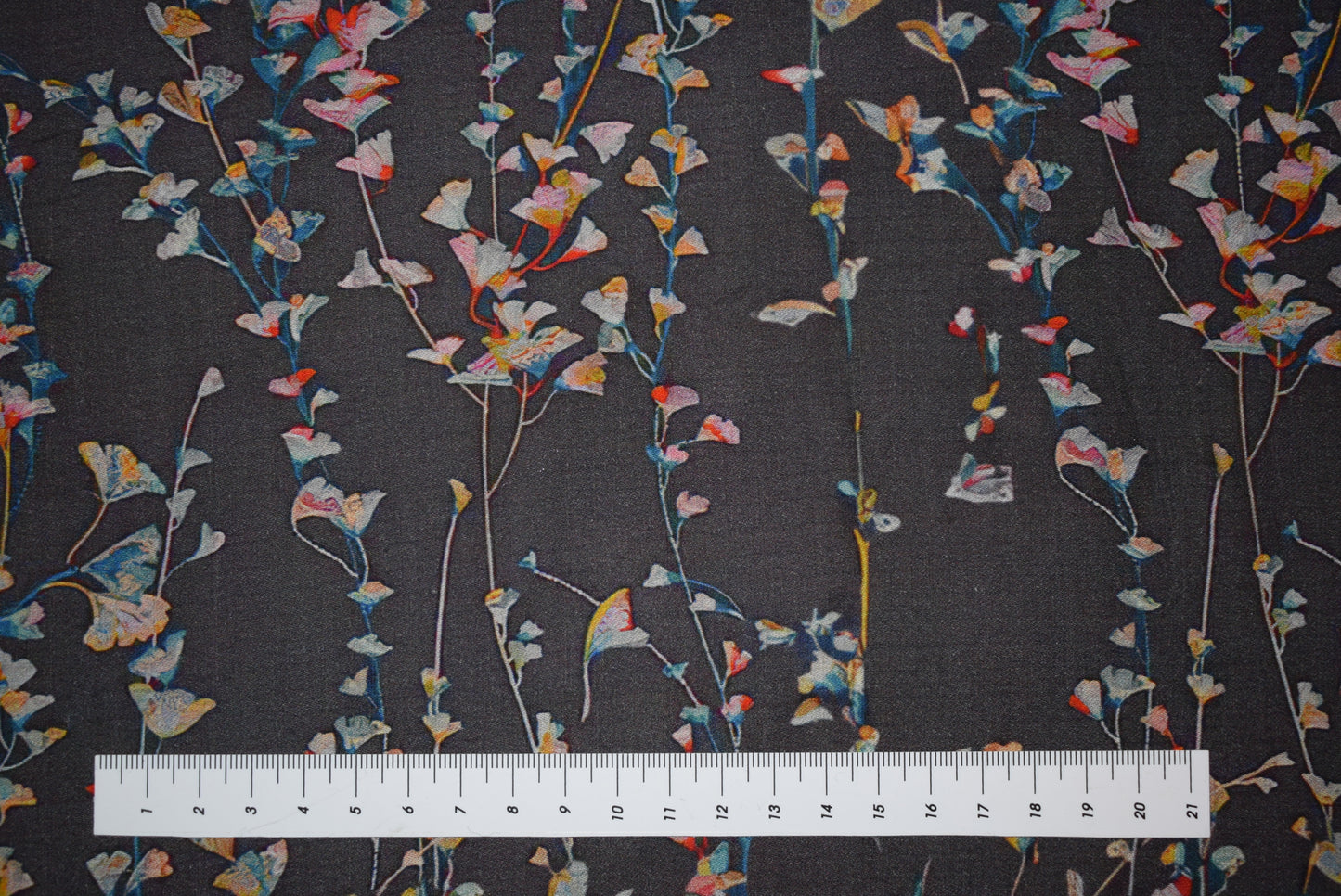 'Rimini' Grey Crinkle Print