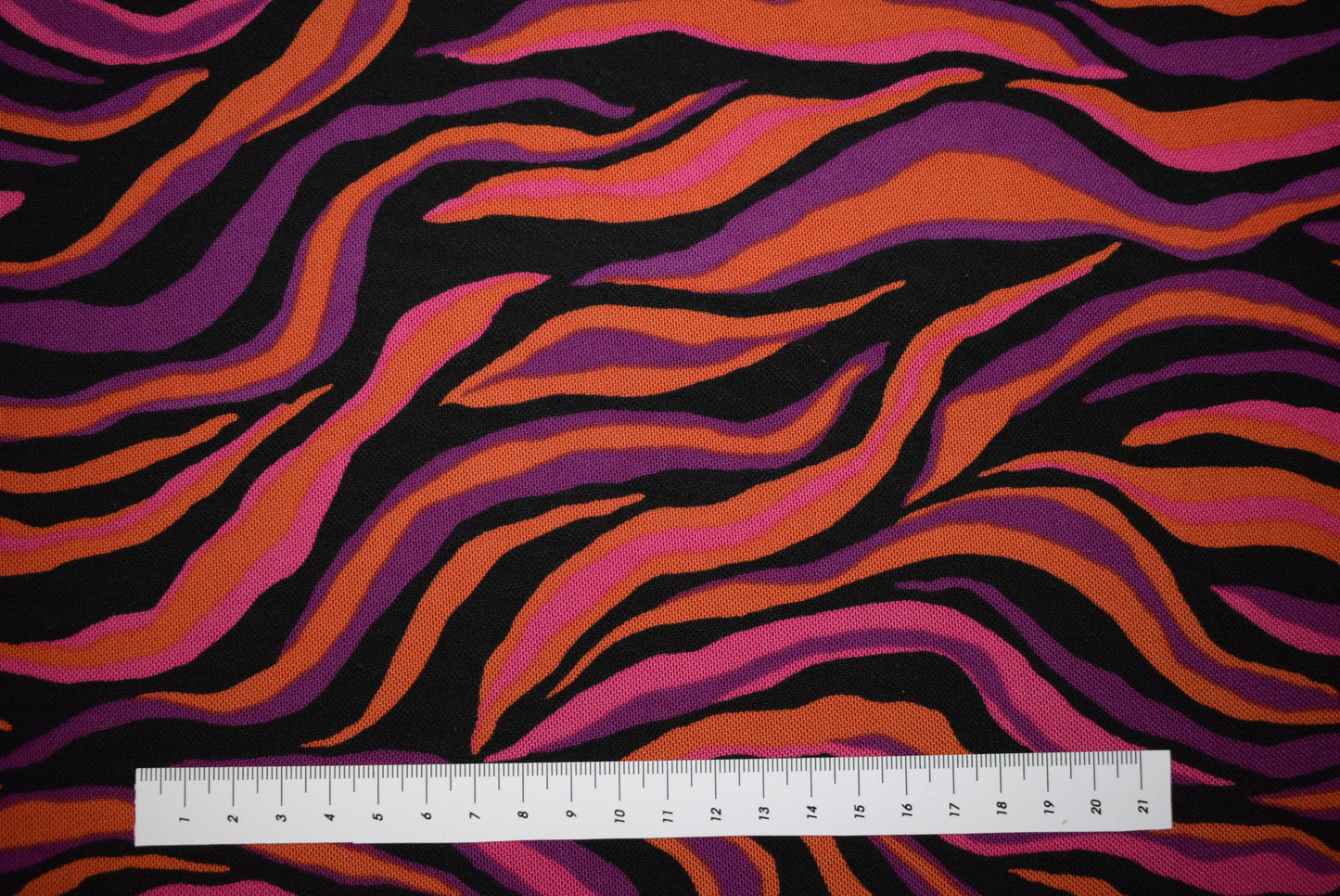 'Waves' Mesh Print