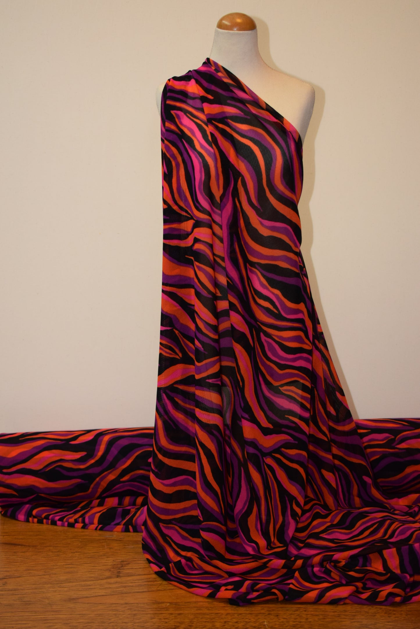 'Waves' Mesh Print