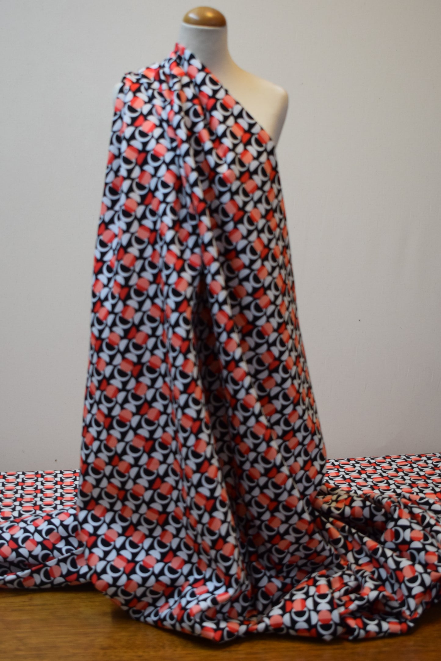 'Snaffle' stretch sateen - coral