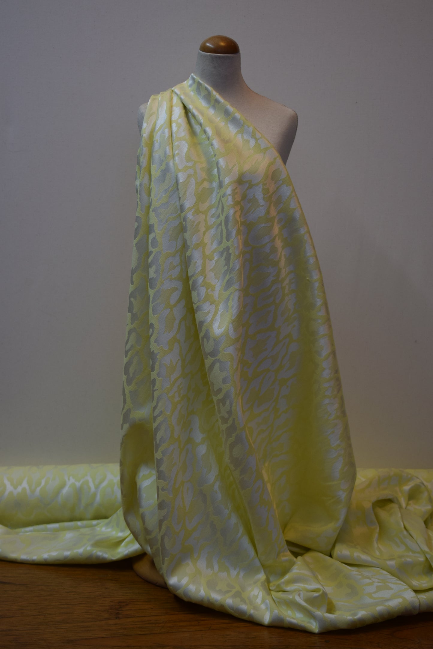 'Lucia' Lemon Jacquard