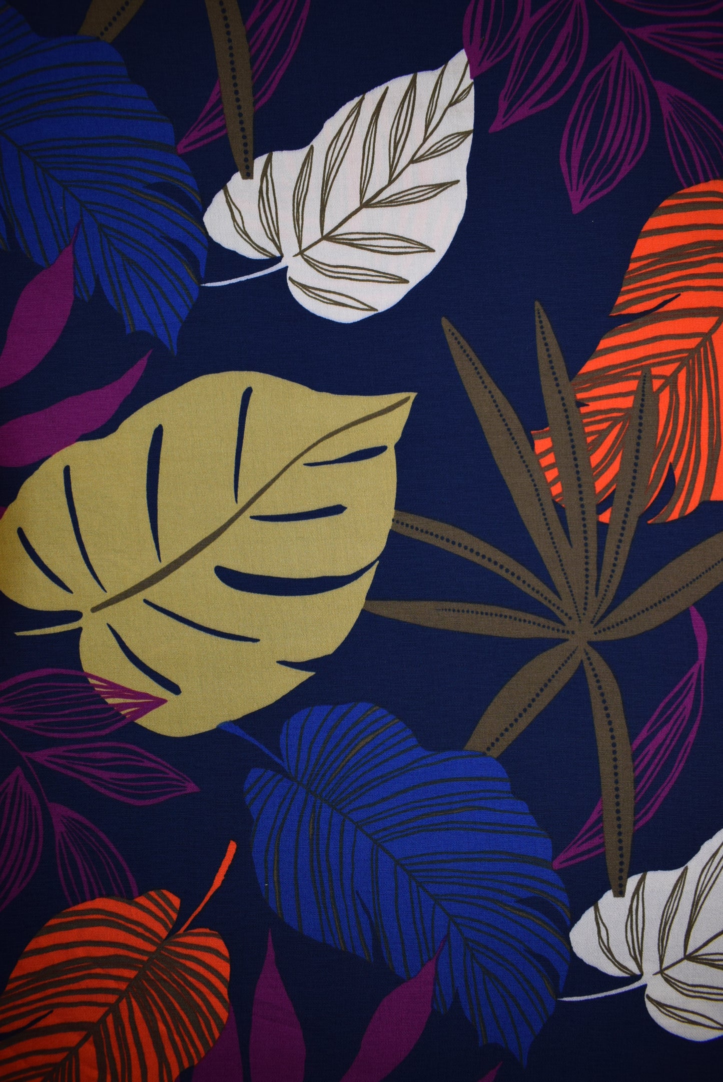 Giant Leaf Cretonne Print