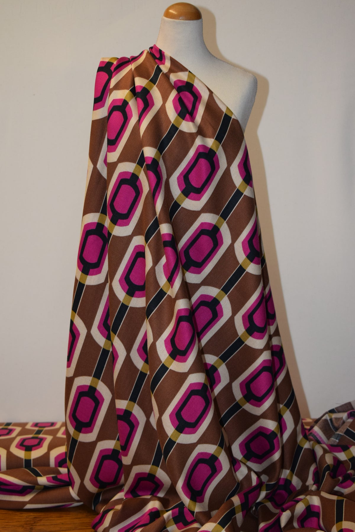 'Verushka'  Viscose Twill