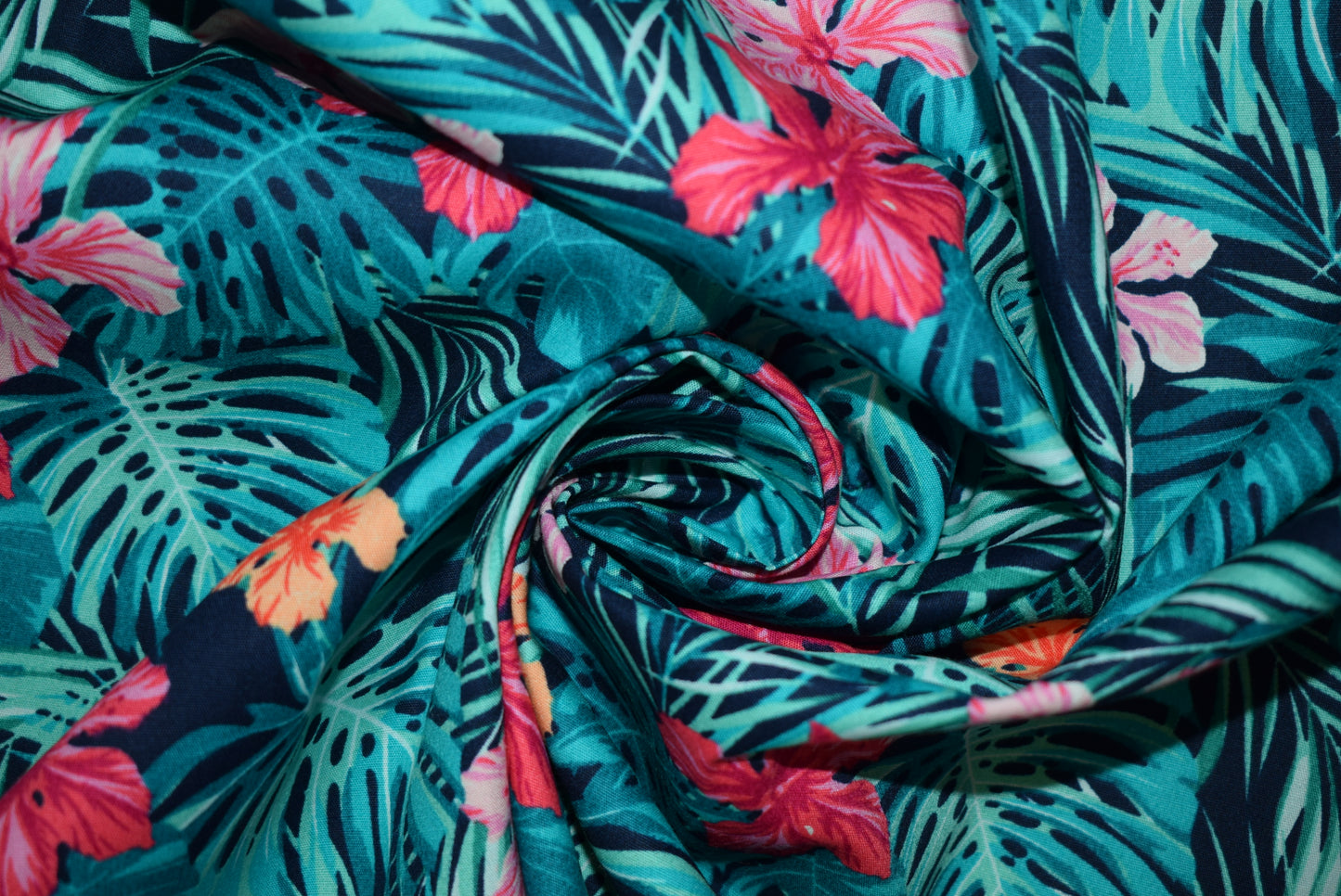 Tropical Hibiscus - Black